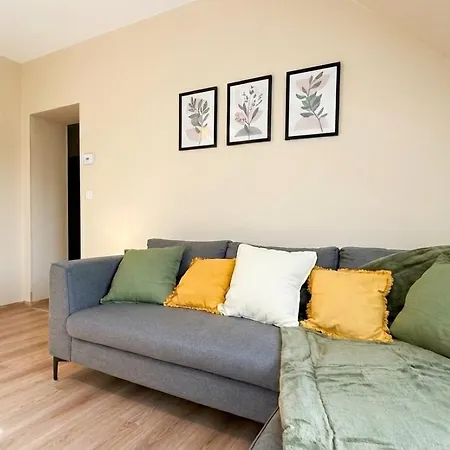 Proche Centre Avec Parking Apartment