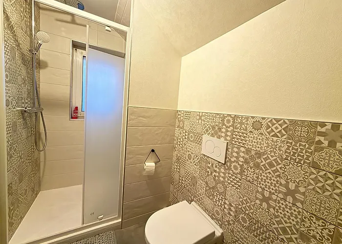 Proche Centre Avec Parking Apartamento