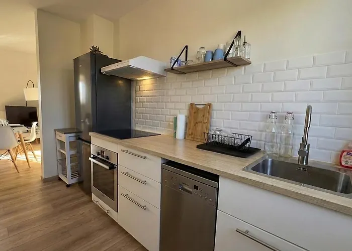 Apartamento Proche Centre Avec Parking *